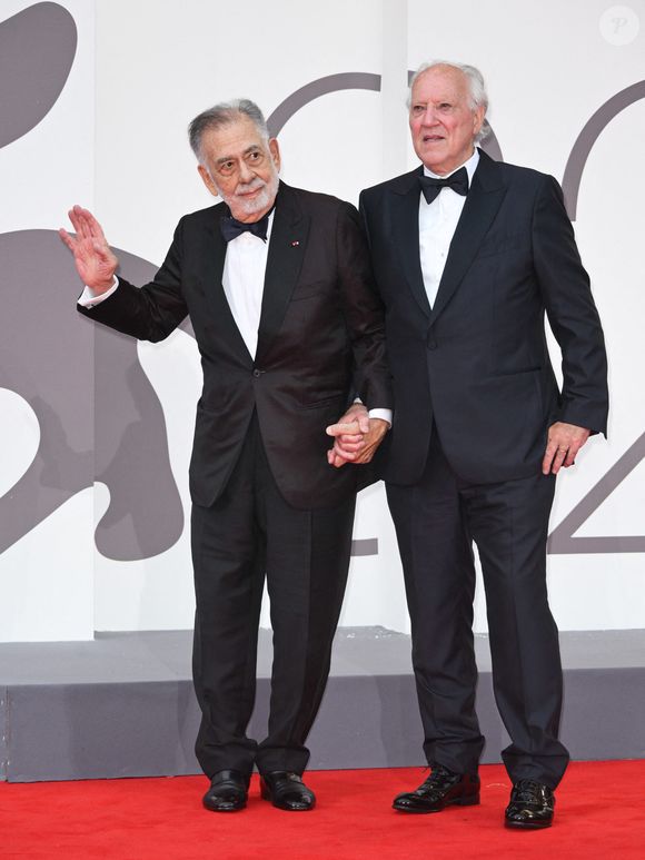 Pour tenter de se renflouer il a décidé de vendre aux enchères des bijoux précieux.

Venise, Italie : Venise, 82e Festival international du film de Venise 2025 - Soirée 1 - Tapis rouge d'ouverture. Sur la photo : Francis Ford Coppola, Werner Herzog (Crédit image : © Simone Comi/IPA via ZUMA Press / Bestimage)