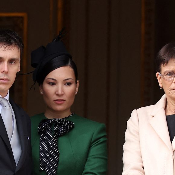Pour organiser cette cérémonie de rêve, le couple a fait appel à Marie Ducruet, épouse de Louis Ducruet et belle-fille de Stéphanie de Monaco.

Louis Ducruet et sa femme Marie Ducruet (Chevallier), La princesse Stéphanie de Monaco - La famille princière de Monaco au balcon du palais, à l'occasion de la Fête Nationale de Monaco, le 19 novembre 2025. © Dominique Jacovides/Bestimage