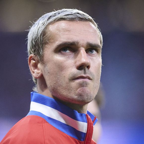 Le footballeur vient d’y ouvrir Grizi Cards, une boutique dédiée aux cartes de collection.

Antoine Griezmann, de l'Atlético de Madrid, lors de la Ligue des champions 2025/2026, demi-finale, match aller, le 29 avril 2026. (ALTERPHOTOS/Ropero)