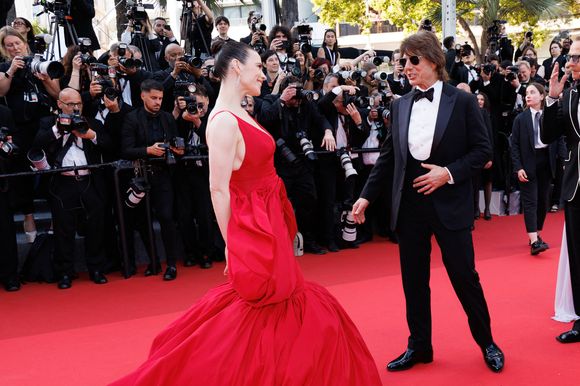 Hayley Atwell, Tom Cruise - Montée des marches du film « Mission Impossible : The Final Reckoning » lors du 78ème Festival International du Film de Cannes, au Palais des Festivals à Cannes. Le 14 mai 2025
© Jacovides-Moreau / Bestimage