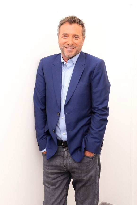 Exclusif - Bernard Montiel, lors de la présentation de l'équipe et du plateau de la nouvelle émission "Animalement Vôtre" présentée par Bernard Montiel et diffusée le dimanche 9 novembre dès 15.45 sur France 3, à Paris, France, le 13 octobre 2025. © Jack Tribeca/Bestimage