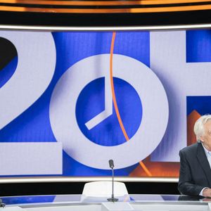 Le chanteur français Michel Sardou lors de l'émission '20h de Laurent Ruquier' sur BFMTV à Paris, France, le 27 septembre 2023. Photo by Eliot Blondet/ABACAPRESS.COM