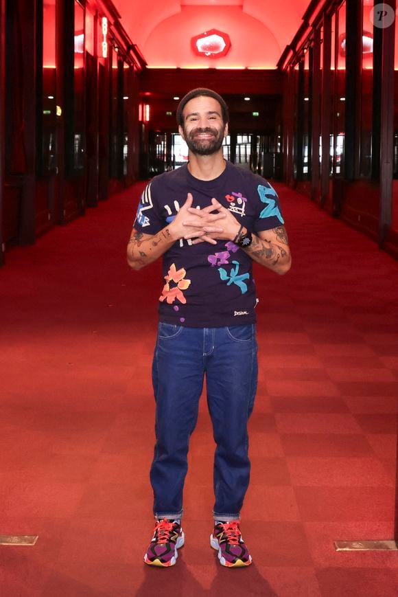 Le chanteur de 42 ans a confié son émotion et sa reconnaissance après sa victoire.

Ycare - Backstage - Enregistrement de l'émission "L'Invitation", présentée par B.Montiel et diffusée le 22 décembre sur Olympia TV. © Jack Tribeca / Bestimage
