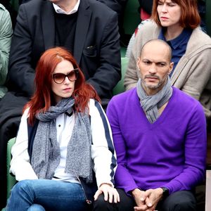 Audrey Fleurot et son compagnon Djibril Glissant dans les tribunes des internationaux de France de Roland Garros à Paris le 4 juin 2016. © Moreau - Jacovides / Bestimage