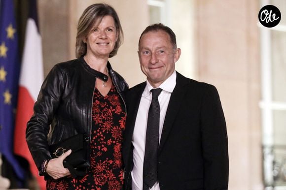 L'ancien joueur de football français, Jean-Pierre Papin et sa femme Florence Papin - Dîner au Palais de l'Elysée en l'honneur des 50 ans du Variétés Club de France, à Paris, le 14 octobre 2021. © Stéphane Lemouton / Bestimage