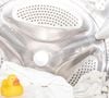 En ouvrant le tiroir, vous apercevez généralement trois repères : les chiffres romains I, II et une fleur. Chacun correspond à une étape bien précise du programme de lavage.

Pavol Tancibo/Unsplash