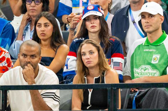 Kendall Jenner, Tony Parker et Agathe Teyssier - Les célébrités assistent aux épreuves de Gymnastique artistique féminine, finale du concours général lors des Jeux Olympiques de Paris 2024 (JO) au Palais omnisports Bercy Arena, à Paris, France, le 1er août 20241. © Jacovides-Perusseau/Bestimage