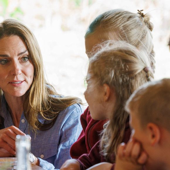 Le prince William, prince de Galles et Catherine Kate Middleton, princesse de Galles visitent une ferme pour s'informer sur la production durable et l'industrie hôtelière sur l'île de Mull, Ecosse le 29 avril 2025.

© Robert Perry/WPA-Pool via Bestimage