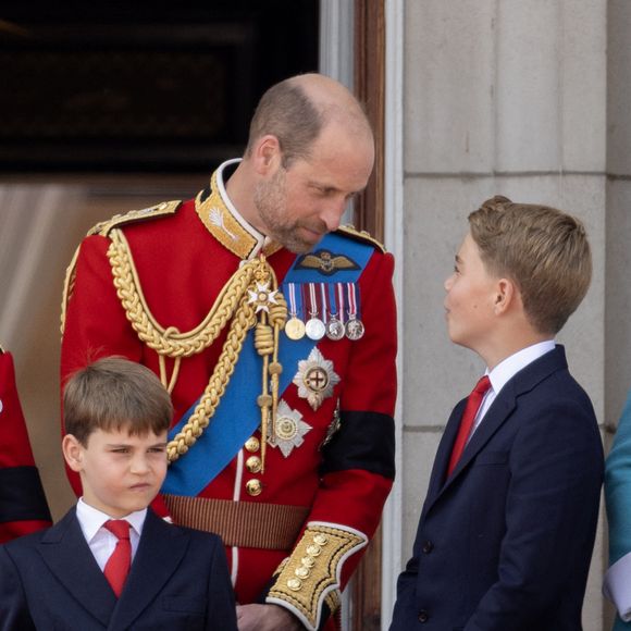 Les membres de la famille royale britannique au balcon de Buckingham Palace lors de la cérémonie Trooping the Colour à Londres, le 14 juin 2025.
© Goff Inf / Bestimage