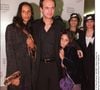Leur père est le comédien Vincent Perez.

Vincent Perez, sa femme Karine et leur fille lors de la cérémonie de clôture du Festival du Film de Paris. Le 3 avril 2001. © Jean-Jacques Datchary/ABACA