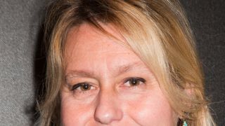 "Tu as été jusqu'au bout une femme formidable" : Luana Belmondo fait part du départ de sa maman, elle choisit une jolie photo d'elle pour son annonce