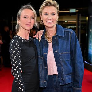 Audrey Lamy, pour le film En Tongs au pied de l’Himalaya, et sa soeur Alexandra Lamy pour le film Louise Violet. - 6ème édition du festival Cinéroman à Nice le 1er octobre 2024. © Dominique Jacovides - Bruno Bebert / Bestimage