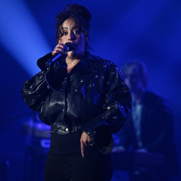 Amel Bent assistant au Foot Concert, au profit de l'association Huntington Avenir à la LDLC Arena à Lyon, France. Photo par Julien Reynaud/APS-Medias/ABACAPRESS.COM