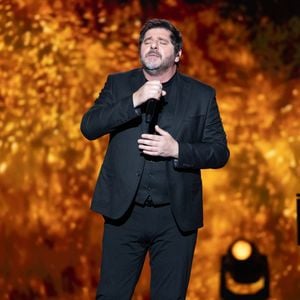 Exclusif - Patrick Fiori pour les surprises lors de l'enregistrement de l'émission "La Boîte à secrets", présentée par F.Bollaert et diffusée le 23 janvier sur France 3, dans les studios du Lendit à Saint-Denis, France, le 16 décembre 2025. © Cyril Moreau/Bestimage