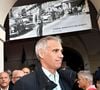 sur les souhaits de son père pour reposer éternellement 

Exclusif - Paul Belmondo a inauguré le cinéma Jean-Paul Belmondo, situé au 16 place Garibaldi à Nice, le 25 novembre 2023 © Bruno Bebert/Bestimage
