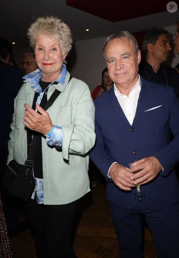 En présence de nombreux invités comme Danièle Gilbert et Fabien Lecœuvre
Exclusif - Danièle Gilbert et Fabien Lecœuvre - People au concert de Chico & The Gypsies qui célèbrent 45 ans de carrière au Palais des Congrès avec un concert symphonique inédit le 24 mai 2025. Portés par 80 musiciens et des invités prestigieux, leurs tubes cultes ont résonné dans une version grandiose, entre rumba, flamenco et symphonie.
© Guirec Coadic / Bestimage