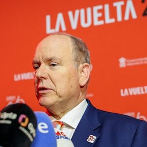 "Très bel évènement à Courchevel au club INEOS avec S.A.S. le Prince Albert II de Monaco. Merci à toute l’organisation pour ce fabuleux moment de partage et de transmission", a-t-il écrit sur Instagram
Le prince Albert II de Monaco lors de la présentation de la Vuelta 2026, le tour d'Espagne cycliste qui démarre à Monaco dans la salle des Etoiles au sporting Monte-Carlo le 17 décembre 2025.
© Claudia Albuquerque / Bestimage