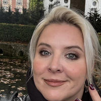 "Ils ne me manquent pas, parce que..." : Marlène Schaff parle des absences d'Hugues Hamelynck et Malika Benjelloun dans la nouvelle saison de la Star Academy