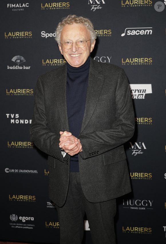Un événement lors duquel de nombreuses célébrités avaient également fait le déplacement comme Nelson Monfort, Sophia Aram, ou encore Bruno Solo, pour ne citer qu'eux. 

Nelson Monfort - Photocall de la 31ème cérémonie des Lauriers de l'audiovisuel au théâtre Marigny à Paris le 10 février 2026. © Coadic Guirec/Bestimage