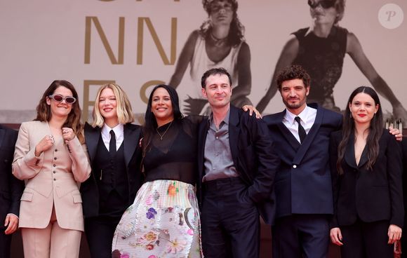 Victoire Du Bois, Léa Seydoux, Shanti Masud, Arthur Harari, Niels Schneider, Lilith Grasmug - Montée des marches du film " L'inconnue" lors du 79ème Festival International du Film de Cannes, le 18 mai 2026. © Jacovides-Moreau / Bestimage