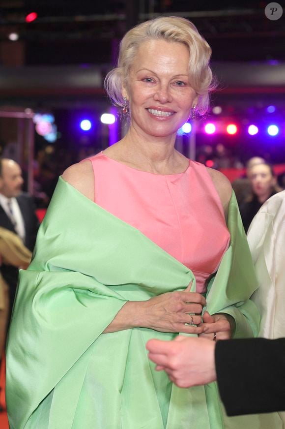 Pamela Anderson à la première du film "Rosebush Pruning" lors de la 76ème édition du festival international du film de Berlin (La Berlinale 2026), le 14 février 2026. Action Press / Bestimage