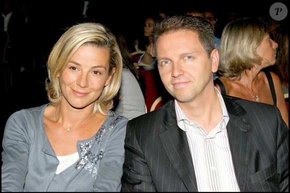Elle sortait d'une longue histoire avec son confrère Thomas Hugues...

Archive - Le 29 août 2005. Laurence Ferrari et Thomas Hugues .conférence de presse de rentrée de Tf1 . © Guillaume Gaffiot / Bestimage