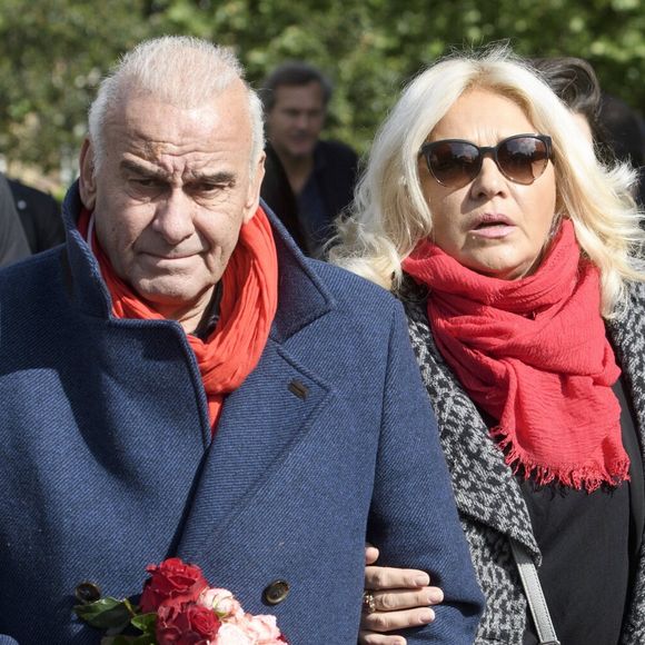 Michel Fugain et son épouse Sanda - Obsèques de Maurane en l'église Notre-Dame des Grâces à Woluwe-Saint-Pierre en Belgique le 17 mai 2018. Photonews / Bestimage