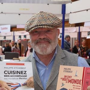 Philippe Etchebest à la Halle Georges Brassens à Brive-la-Gaillarde pour la Foire du Livre de Brive, le 9 novembre 2025. ©Jean-Marc LHOMER/Bestimage.