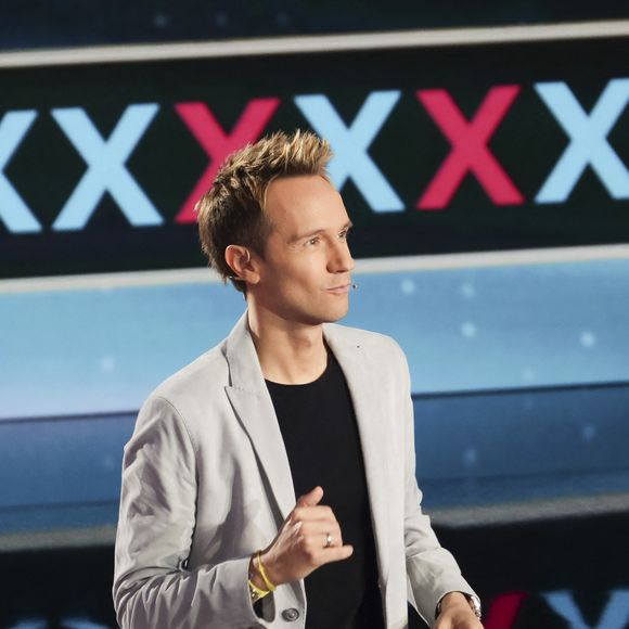 Exclusif - Cyril Féraud lors de l'enregistrement de l'émission "100% logique" présentée par C. Feraud et qui sera diffusée le 18 octobre 2025 au Studio du Lendit à Saint-Denis, France, le 11 mars 2024. © Jack Tribeca/Bestimage