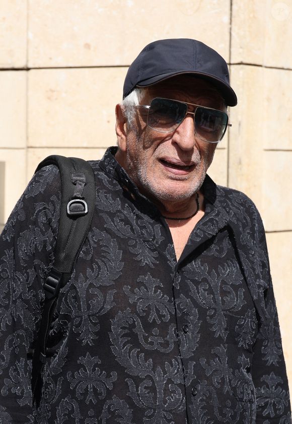 Exclusif - Gerard Darmon - Les célébrités quittent les studios de RTL à Neuilly-sur-Seine, le 2 septembre 2024.
Agence / Bestimage