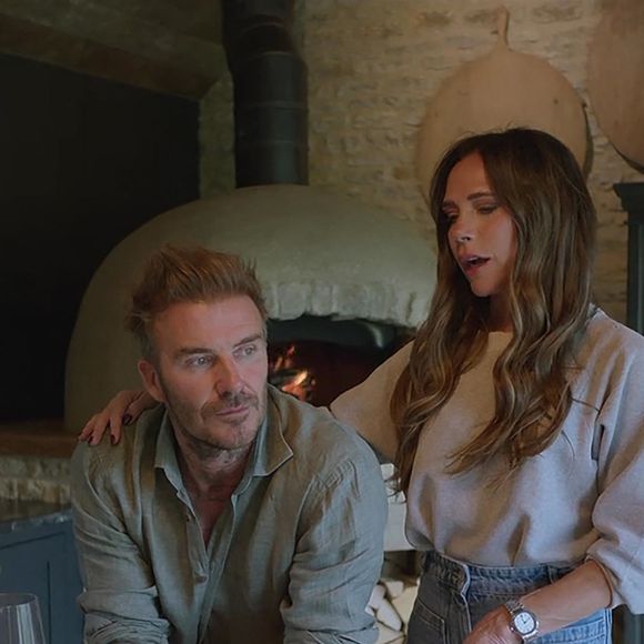 Rebecca Looz a décidé de redonner sa vérité, suite à la diffusion sur Netflix, d'un documentaire ou le clan Beckham nie tout en bloc 

© Backgrid UK/ Bestimage

BGUK_2744421 - na,   - Victoria Beckham opens up about David Beckham's alleged affair with Rebecca Loos on Netflix's 'Beckham' docuseries.  Victoria Beckham spoke for the first time about the pain she suffered in the aftermath of the claims about her husband David’s alleged affair with Rebecca Loos who was his personal assistant.        ---------