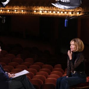 Exclusif - Clémentine Célarié lors de l'enregistrement de l'émission "Olympiascope" au théâtre Antoine, présentée par B.Montiel et diffusée le 2 mai 2025 sur Olympia TV, au théâtre Antoine à Paris, France, le 18 février 2025. © Denis Guignebourg/Bestimage