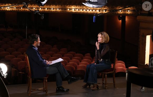 Exclusif - Clémentine Célarié lors de l'enregistrement de l'émission "Olympiascope" au théâtre Antoine, présentée par B.Montiel et diffusée le 2 mai 2025 sur Olympia TV, au théâtre Antoine à Paris, France, le 18 février 2025. © Denis Guignebourg/Bestimage