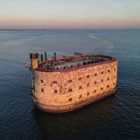 Ce grand animateur a longtemps dit non à Fort Boyard : voici pourquoi il a enfin accepté d’y participer