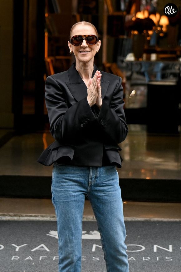 Céline Dion devant le Royal Monceau à Paris le 3 septembre 2026 © Lionel Urman/PsnewZ/Bestimage