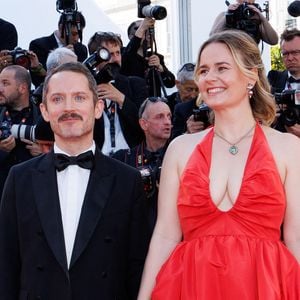 Elijah Wood et sa femme Mette-Marie Kongsved - Montée des marches du film " La vénus électrique " pour la cérémonie d'ouverture du 79ème Festival International du Film de Cannes, le 12 mai 2026. © Jacovides-Moreau /Bestimage