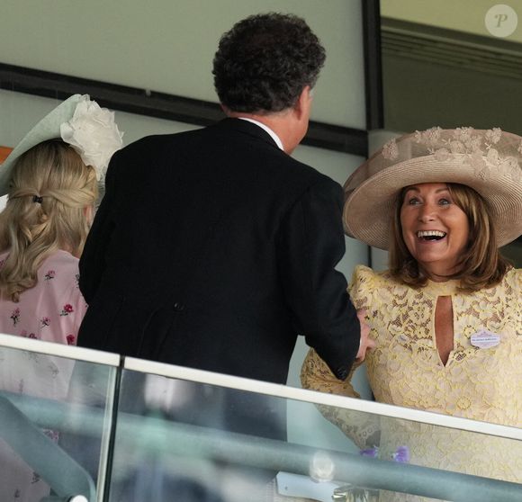 Carole Middleton et sa belle-fille A.Middleton (Thevenet) assistent aux courses hippiques Royal Ascot, le 18 juin 2025. (Julien Burton / Bestimage).