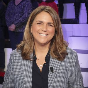 Exclusif - Valérie Benaim sur le plateau de l’enregistrement de l’émission « Face à Hanouna » présentée par C.Hanouna et diffusée sur C8 le 05 octobre 2024, à Paris, France, le 3 octobre 2024. © Jack Tribeca/Bestimage