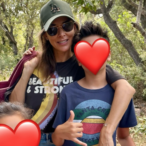 Melissa Theuriau fête son anniversaire aux côté de son mari Jamel Debbouze et de leurs enfants. A cette occasion ils ont dévoilé des photos actuelles et des archives. Juillet 2024.