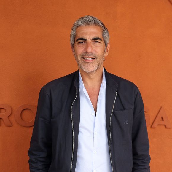 Ary Abittan au village lors des Internationaux de France de Tennis de Roland Garros 2025, à Paris, France, le 2 Juin 2025. © Jacovides-Moreau/Bestimage