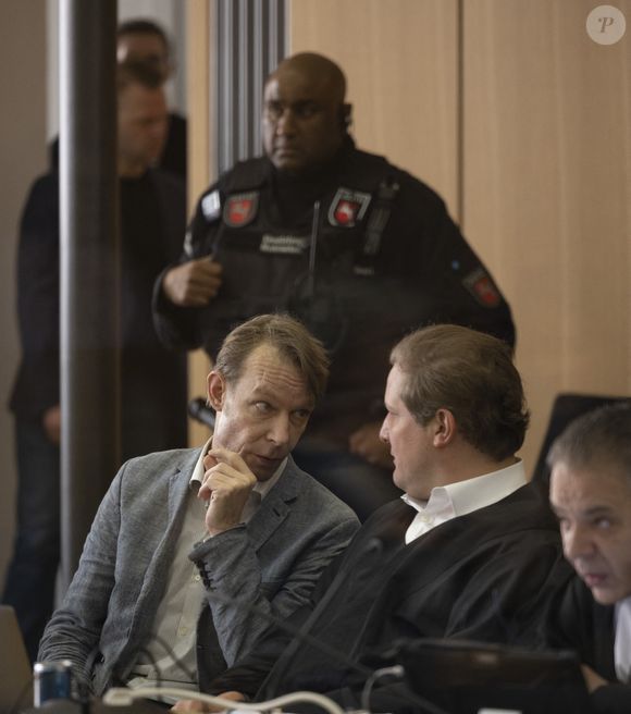 Le principal suspect dans l’affaire Madeleine McCann, dite Maddie, Christian Brueckner, est au tribunal pour être jugé dans cinq affaires sordides de viols et agressions sexuelles, le 2 mai 2024 à Brunswick (Allemagne).