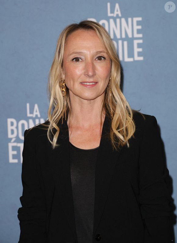 Sa société développe des chatbots et solutions d’IA pour améliorer la relation client.

Audrey Lamy lors de l'avant-première du film "La bonne étoile" au cinéma UGC Ciné Cité Bercy à Paris le 27 octobre 2025.

© Coadic Guirec / Bestimage