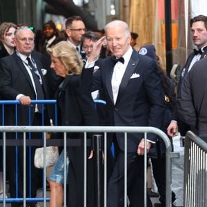 Le cancer est hormonodépendant, ce qui, selon son entourage, permettrait une prise en charge efficace.

Joe Biden arrive à la première de la pièce "Othello" au theâtre Barrymore à New York, le 23 mars 2025 @Backgrid USA / Bestimage