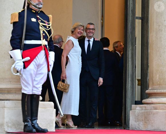Alexis Kohler et sa femme Sylvie Schirm - Arrivées des personnalités au dîner d’État en l’honneur du président brésilien et de sa femme au palais présidentiel de l’Élysée à Paris le 5 juin 2025.

© Christian Liewig / Bestimage