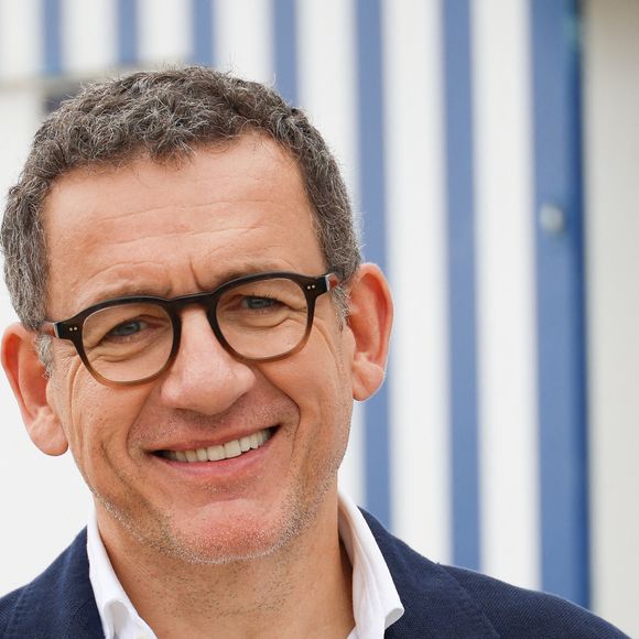 Dany Boon au photocall du film "La Famille Hennedricks" lors du 38ème festival du film de Cabourg, France, le 15 juin 2024. © Coadic Guirec/Bestimage