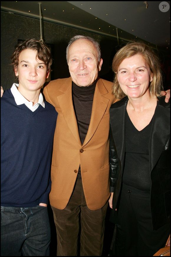 Exclusif - Jérôme Seydoux (Pathé) en famille à l'avant première du film "Jacquou le croquant" au Publicis Champs Elysées.
RINDOFF-GUIREC / BESTIMAGE