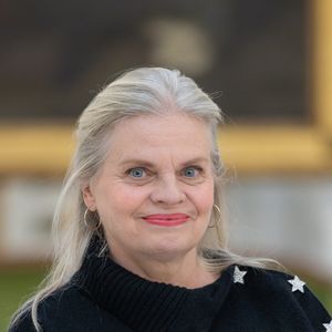 Isabelle Nanty assiste au Photocall de 'Je ne suis pas un héros' à l'hôtel Negresco lors du 5ème festival Cineroman à Nice, France le 3 octobre 2023. Photo by Shootpix/ABACAPRESS.COM
