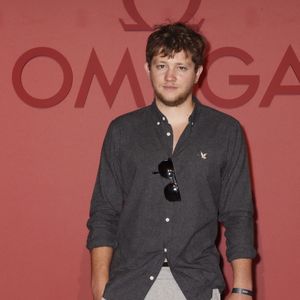 Il s'agit d'Anthony Bajon, à qui il a donné la réplique dans "Au nom de la terre" en 2019

Anthony Bajon - Soirée Omega "Paris Night" à l'Omega House Paris, Hôtel de Poultry, Maison des Polytechniciens, à l'occasion des Jeux Olympiques de Paris (JO 2024) le 2 août  2024. Omega est le chronométreur officiel des Jeux Olympiques et Paralympiques de Paris 2024. © Jack Tribeca / Bestimage