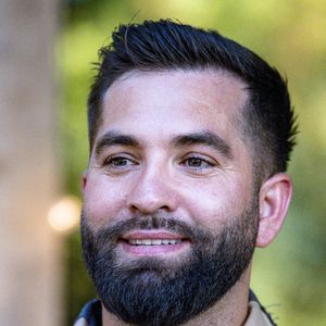 Kendji Girac en concert lors du festival de musique du Printemps de Perouges au Chateau de Saint-Maurice-de-Remens le 29 juin 2025. © Sandrine Thesillat / PsNewZ / Bestimage