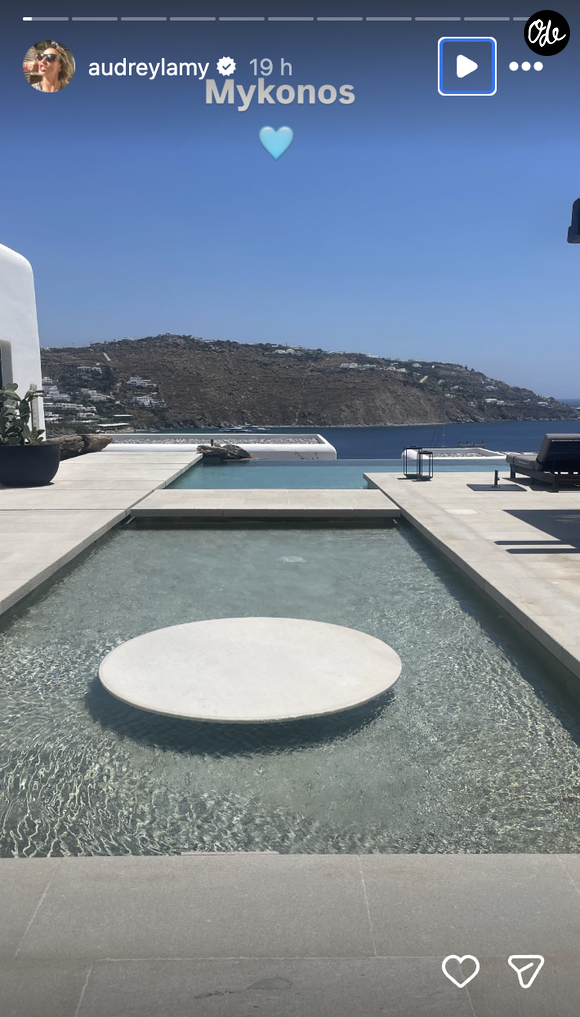 Une parenthèse idyllique qui promet de vous faire voyager.

Alexandra Lamy en vacances en Grèce avec sa fille Chloé Jouannet et sa soeur Audrey Lamy